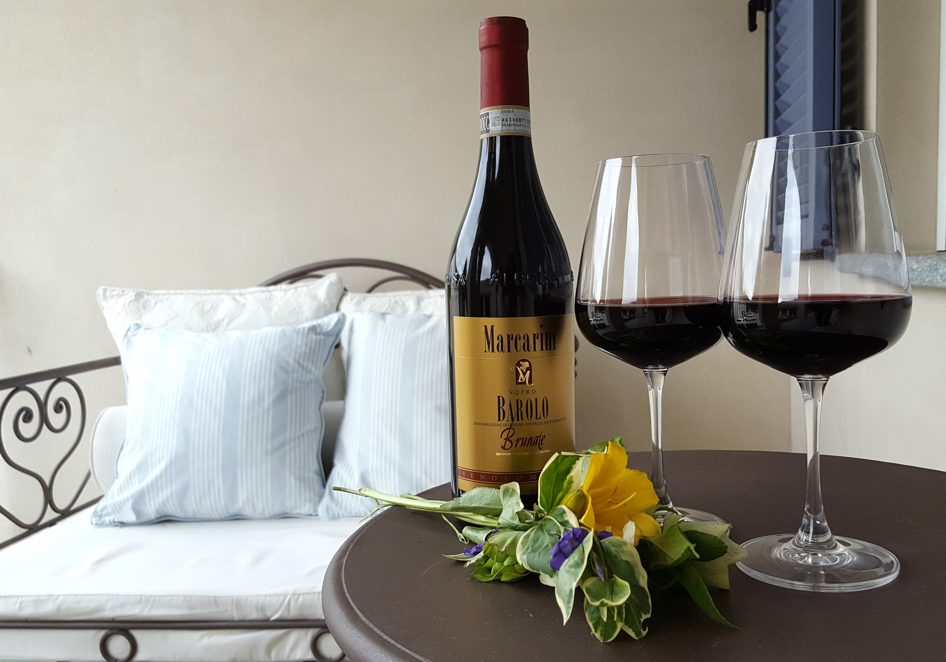 Marcarini Agriturismo Neviglie Екстер'єр фото