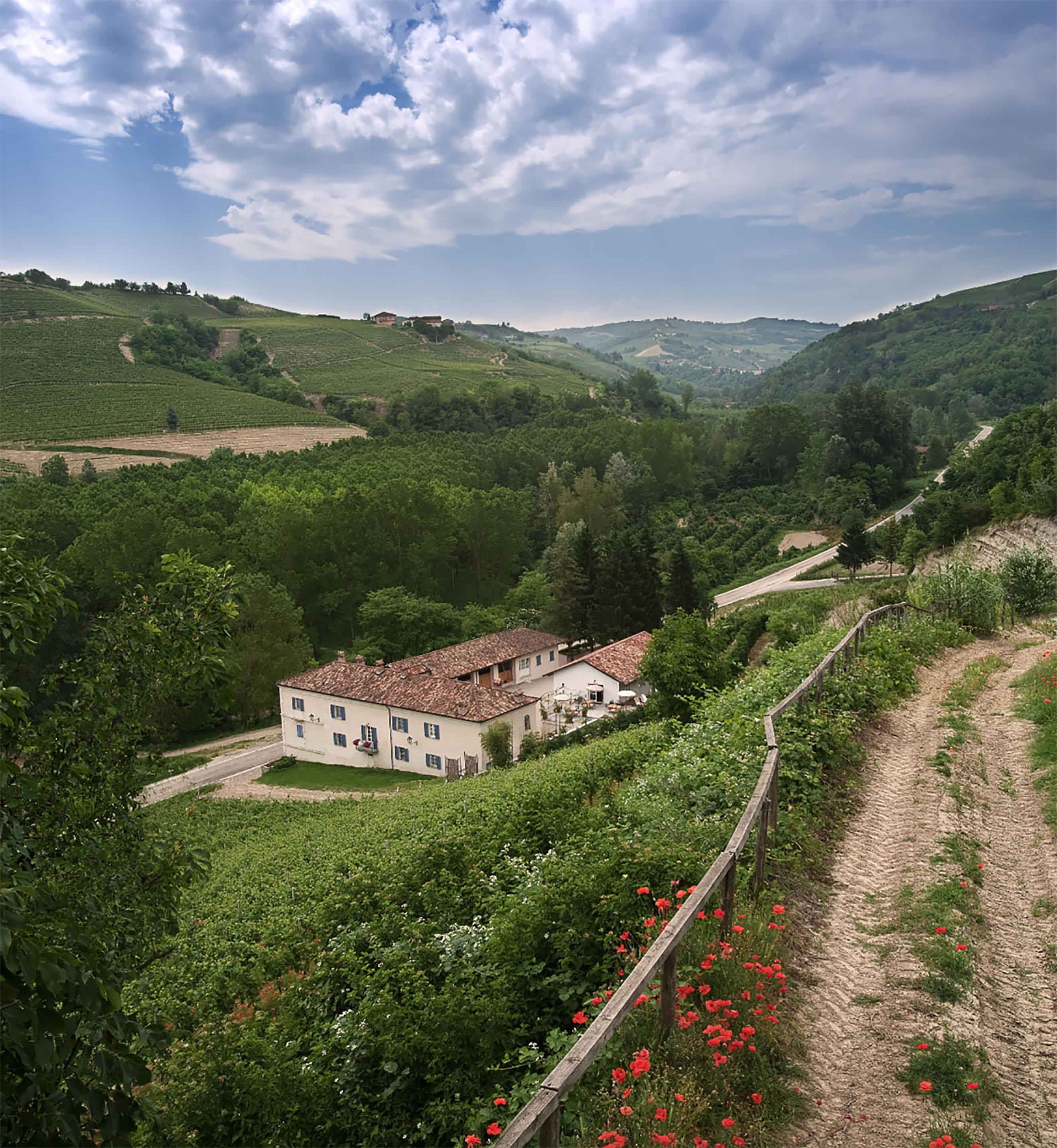 Marcarini Agriturismo Neviglie Екстер'єр фото
